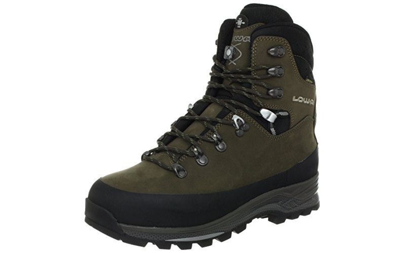 Best Hiking Boots for Wide Feet: Men and Women’s Top Choices