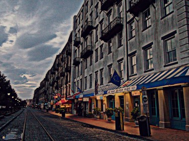 Savannah Small-Group Ghost Tour by Bus